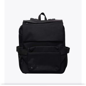Brand New Béis Ultimate Diaper Backpack in Black